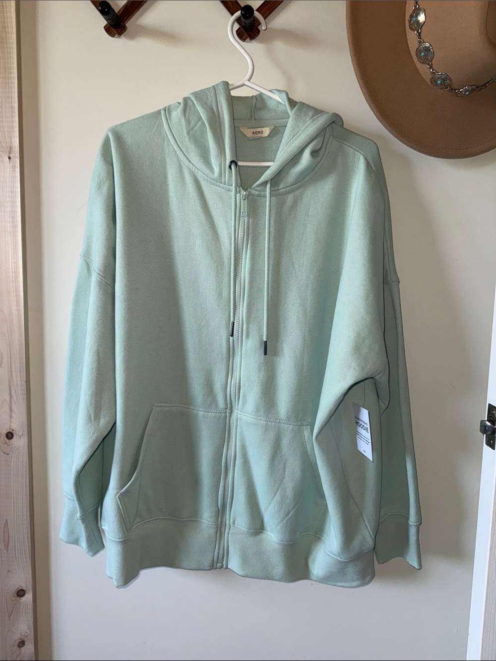 ✨NWT✨ Aero Ex Boyfriend Hoodie, Size Large